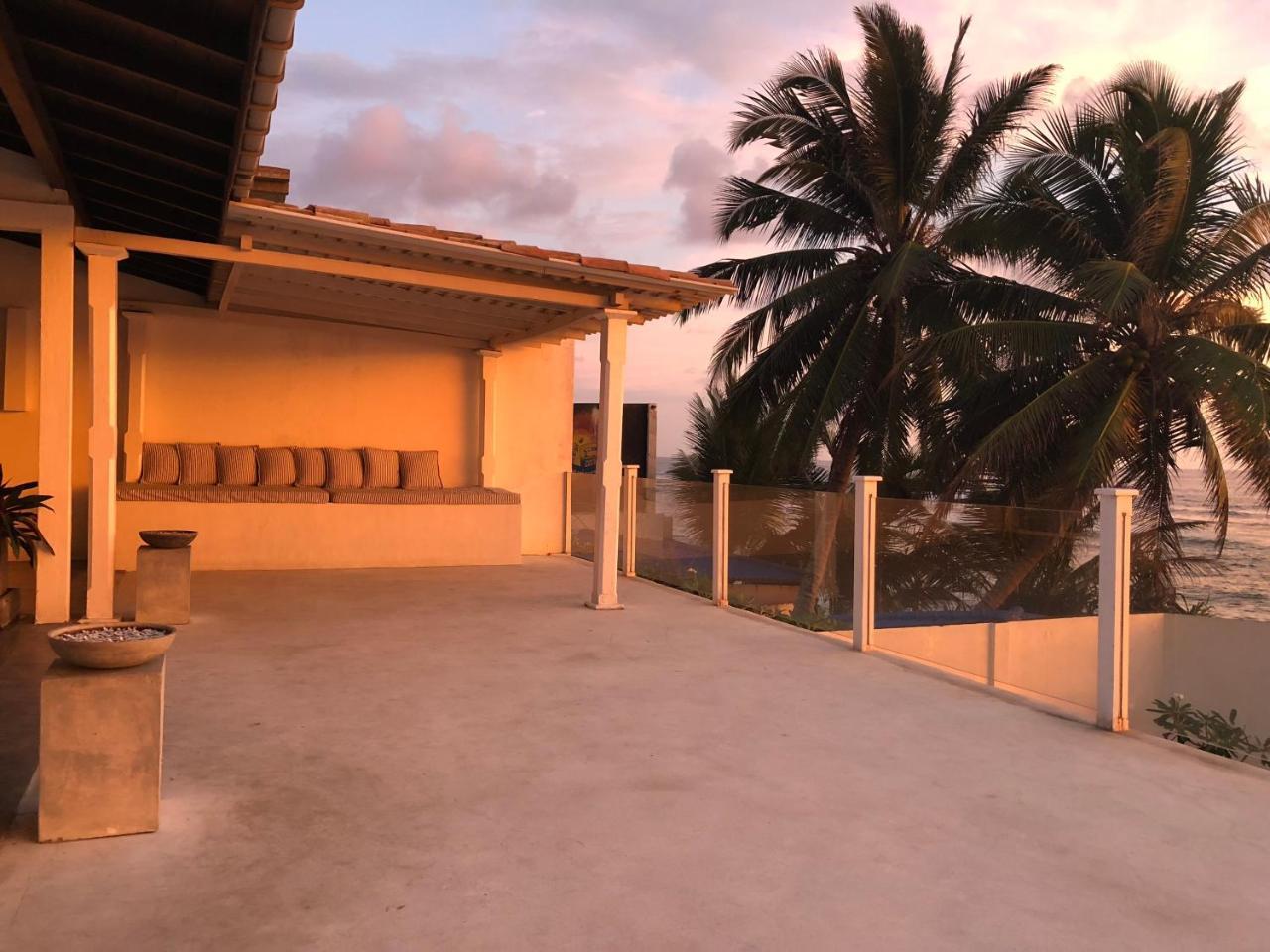 Galle Henna Beach House Унаватуна Екстериор снимка